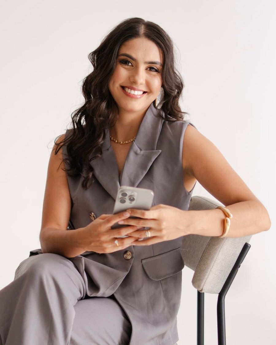 Cássia Lucena
